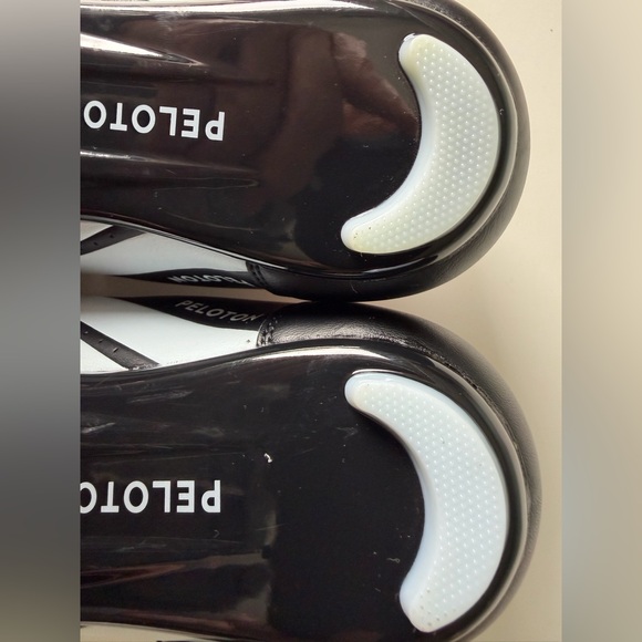 Peloton Cycling Shoes, Black, w/ Cleats, Size 40 - Picture 7 of 9